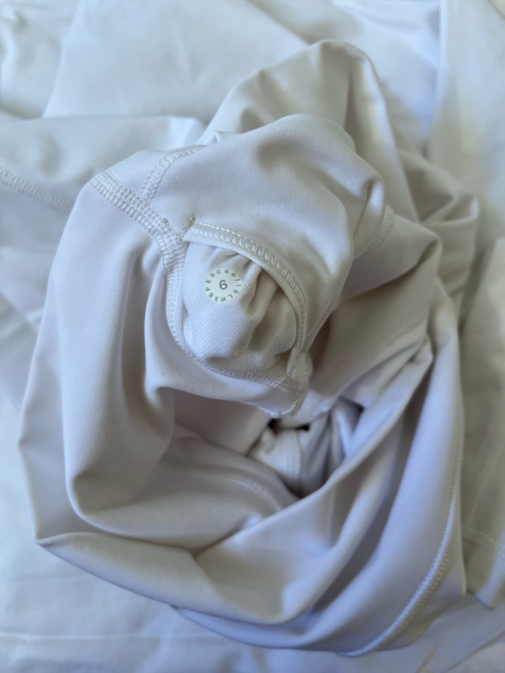 White Lululemon High-Rise Leggings Size 6 Small - Picture 2 of 12